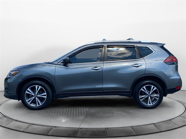 2019 Nissan Rogue SV photo 2