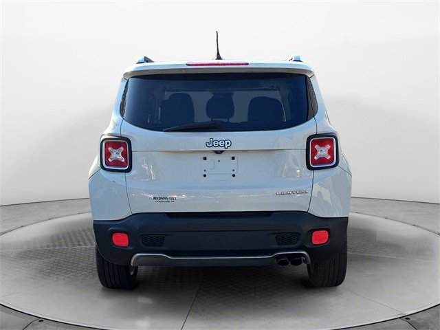 2016 Jeep Renegade Limited photo 3