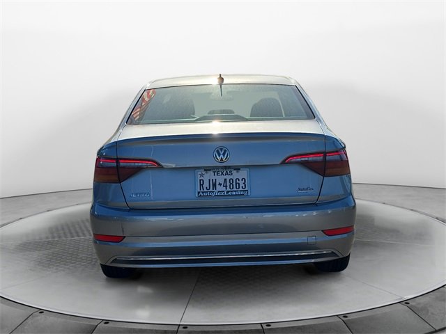 2019 Volkswagen Jetta R-Line photo 4