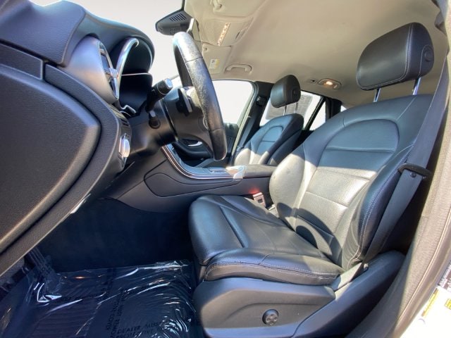 2021 Mercedes-Benz GLC GLC300 - Photo 9