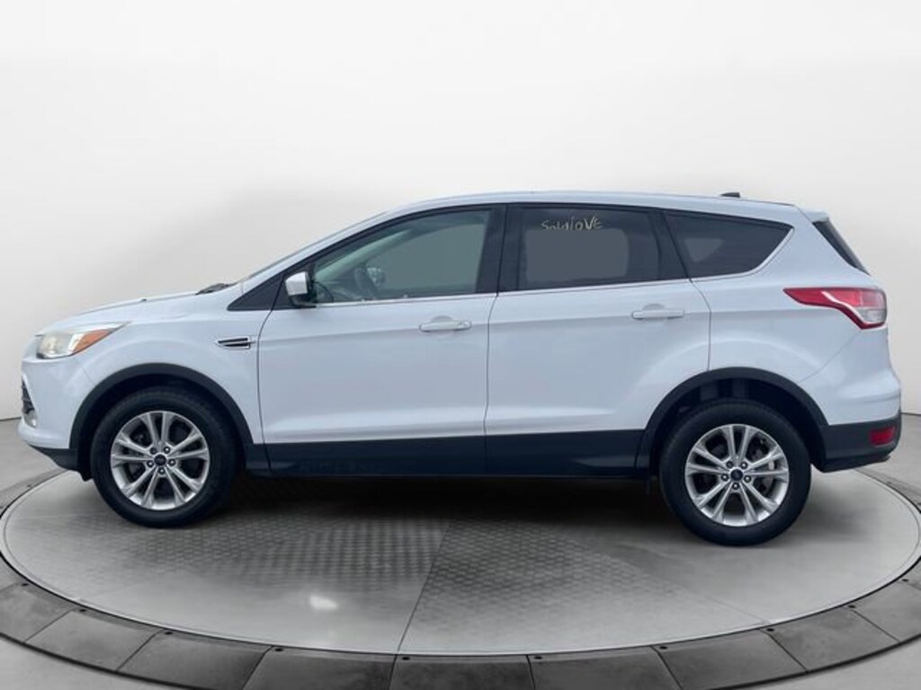 Used 2016 Ford Escape SE SUV
