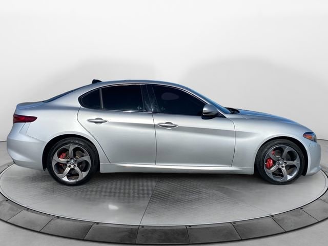 2017 Alfa Romeo Giulia Base - Photo 6
