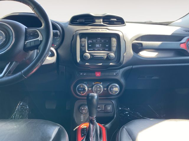 2016 Jeep Renegade Trailhawk - Photo 11