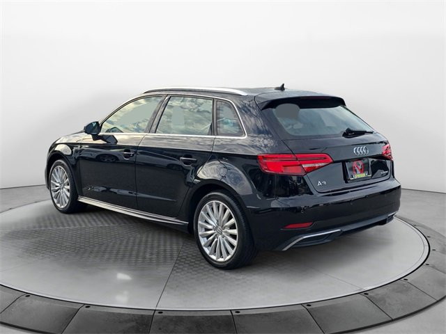 2018 Audi A3 E-tron Premium Plus photo 3
