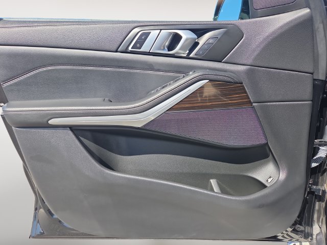 2023 BMW X5 45e - Photo 16