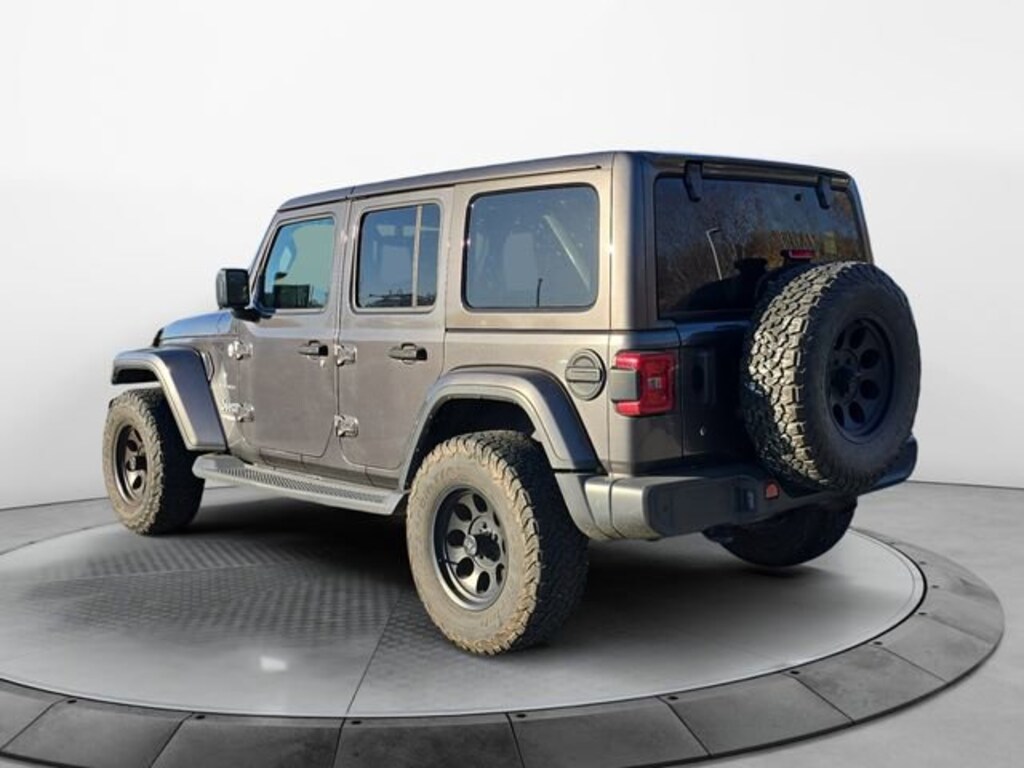 Used 2018 Jeep Wrangler Sahara SUV