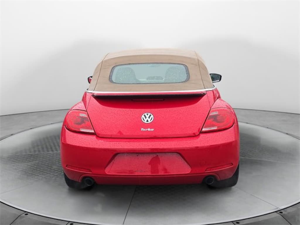 Used 2013 Volkswagen Beetle 2.0T w/Sound/Nav Convertible