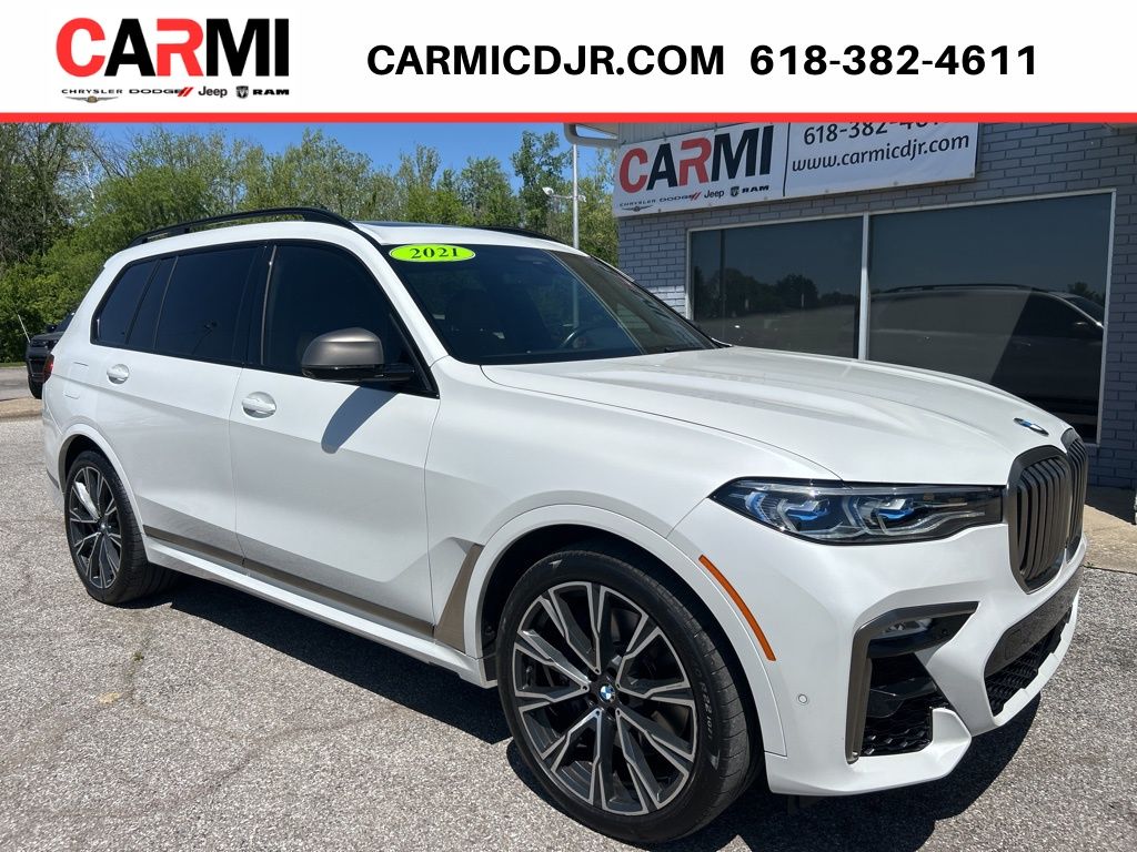 2021 BMW X7 M50i's photo