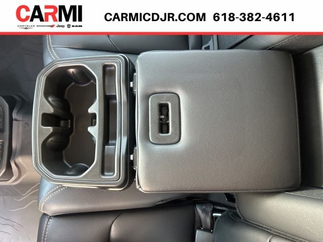 2025 Jeep Wrangler 4-Door Sahara - Photo 29