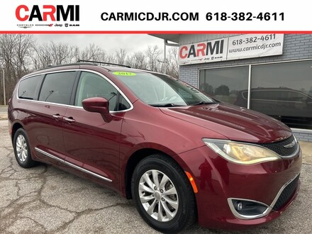 2017 Chrysler Pacifica Touring L Minivan/Van