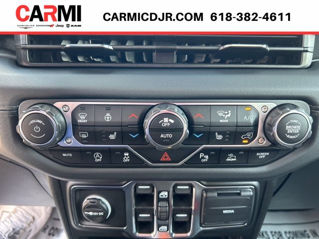 2025 Jeep Wrangler 4-Door Sahara - Photo 21