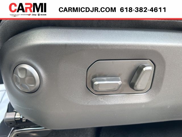 2025 Jeep Wrangler 4-Door Sahara - Photo 8