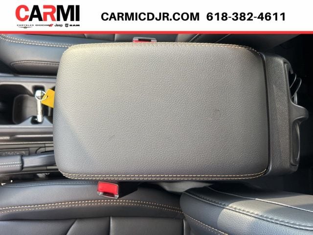 2025 Jeep Wrangler 4-Door Sahara - Photo 25