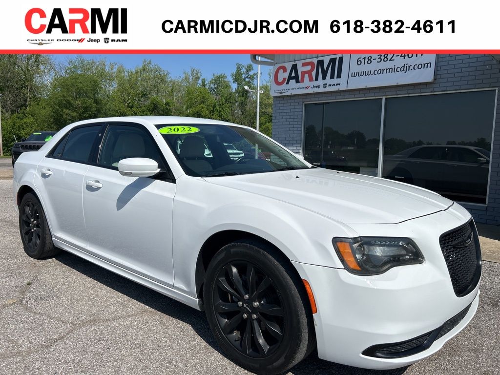 2022 Chrysler 300 Touring L RWD's photo
