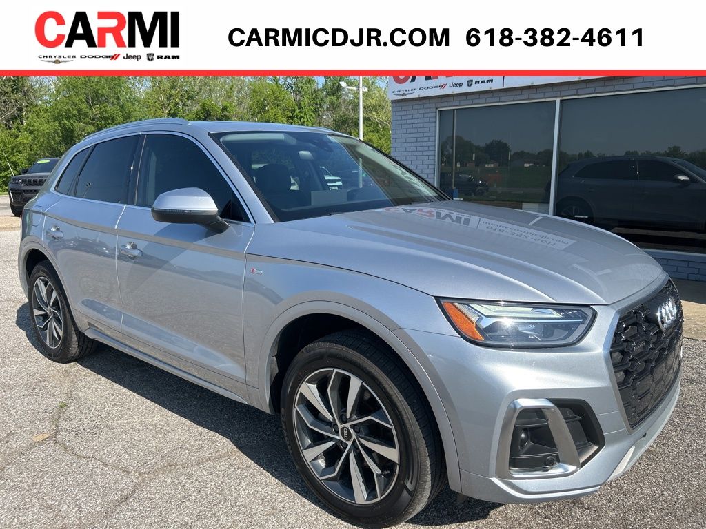 2022 Audi Q5 45 Premium Plus's photo