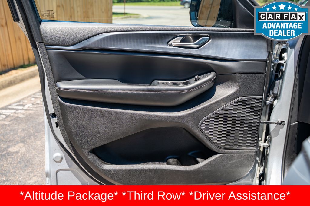 2023 Jeep Grand Cherokee L Altitude - Photo 13