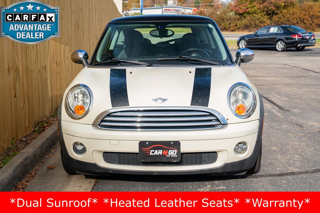2010 Mini Cooper Base photo 2