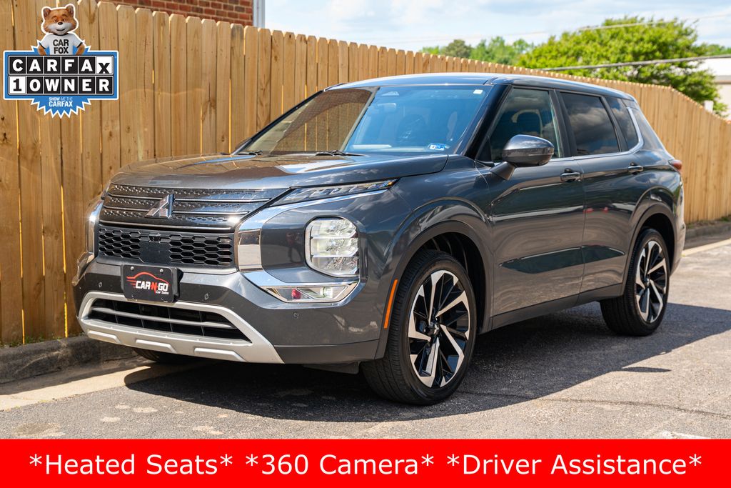 2024 Mitsubishi Outlander SE 2WD's photo