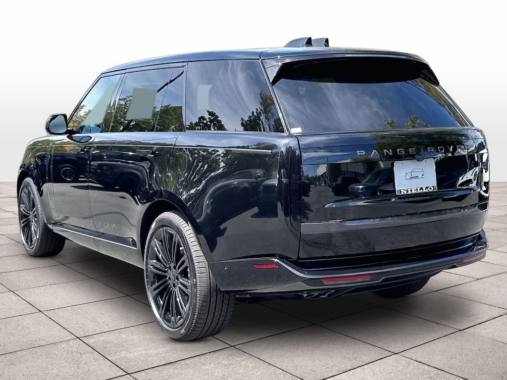 New 2026 Land Rover Range Rover SE LWB 7-Seats / V8 SUV