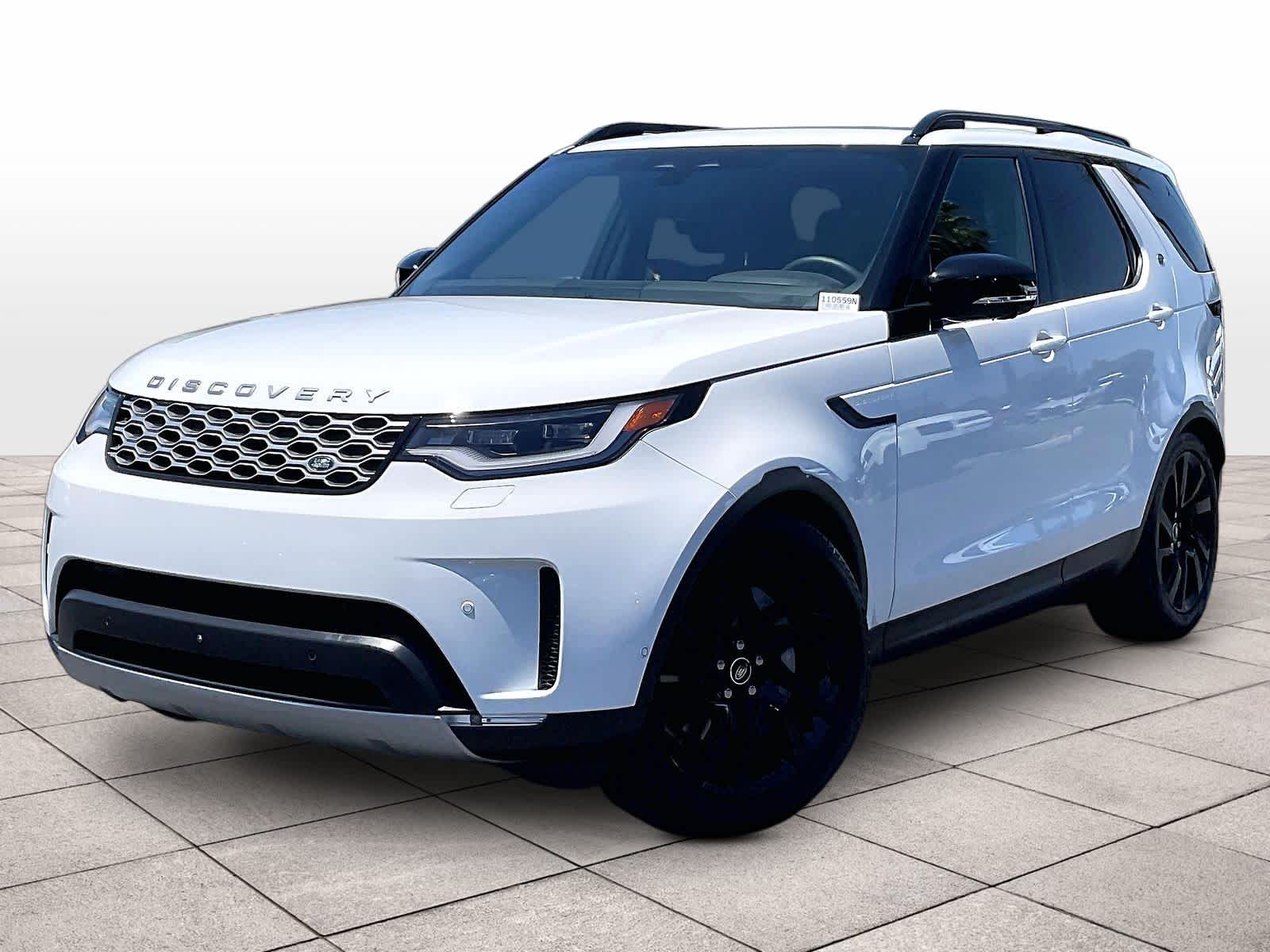 2025 Land Rover Discovery P300 S's photo