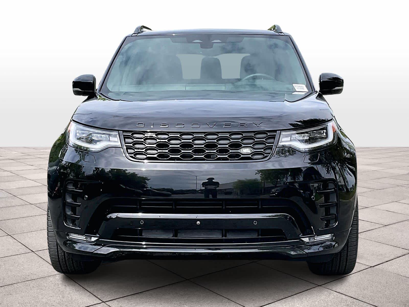 2025 Land Rover Discovery Dynamic SE photo 2