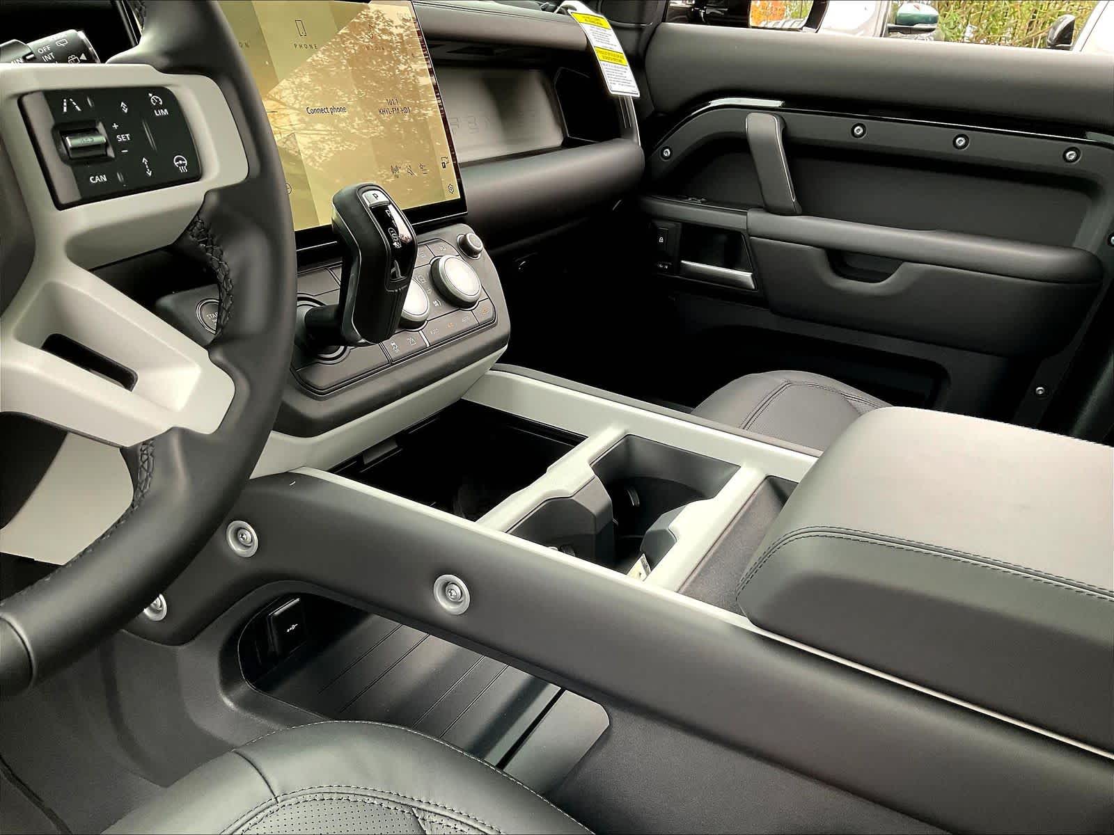 2026 Land Rover Defender S - Photo 10