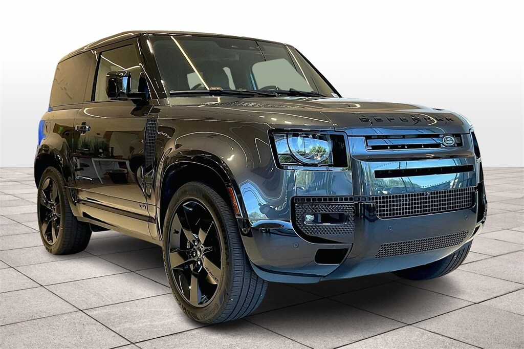 2024 Land Rover Defender 90 V8 photo 2