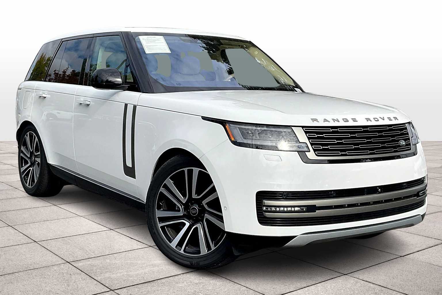 2023 Land Rover Range Rover SE photo 2