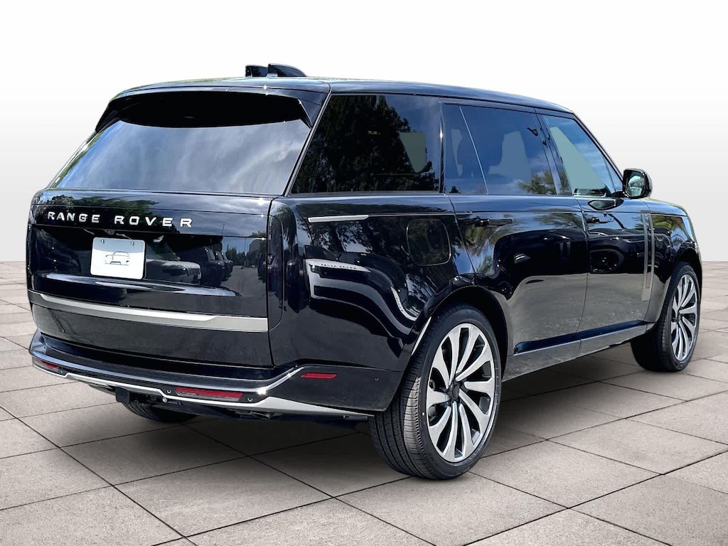 New 2026 Land Rover Range Rover SE LWB 7-Seats / V8 SUV
