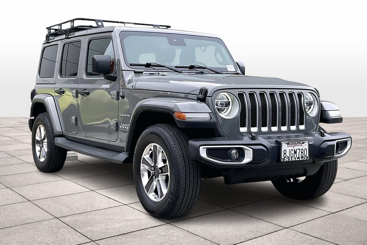 2019 Jeep Wrangler Unlimited Sahara photo 2