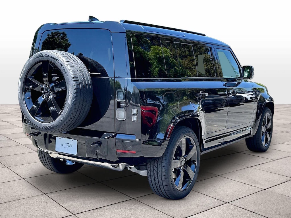 New 2026 Land Rover Defender 110 X-Dynamic SE SUV