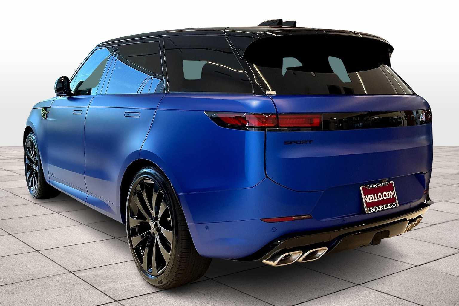2025 Land Rover Range Rover Sport Autobiography photo 3