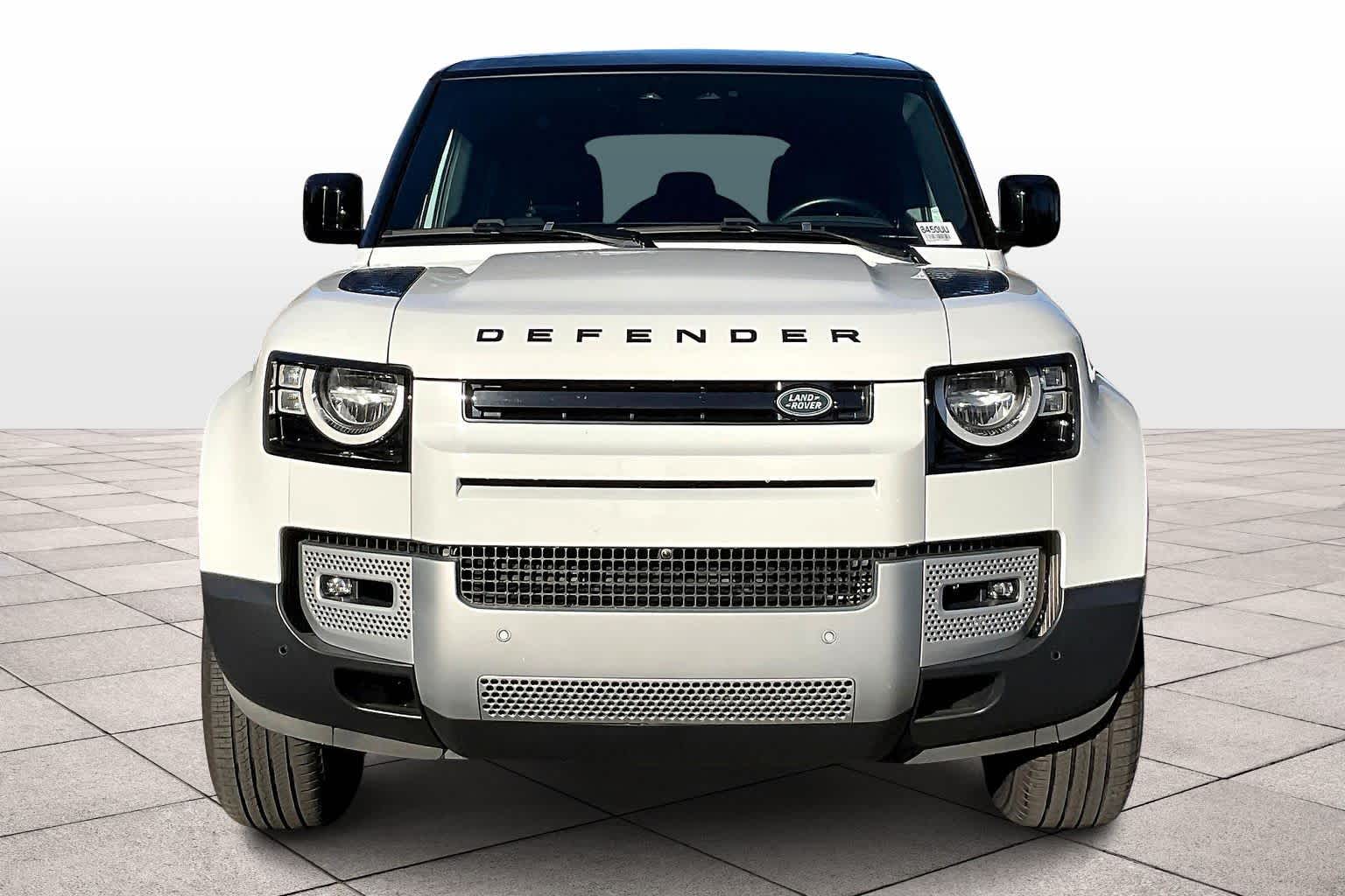 2023 Land Rover Defender S 110 photo 3