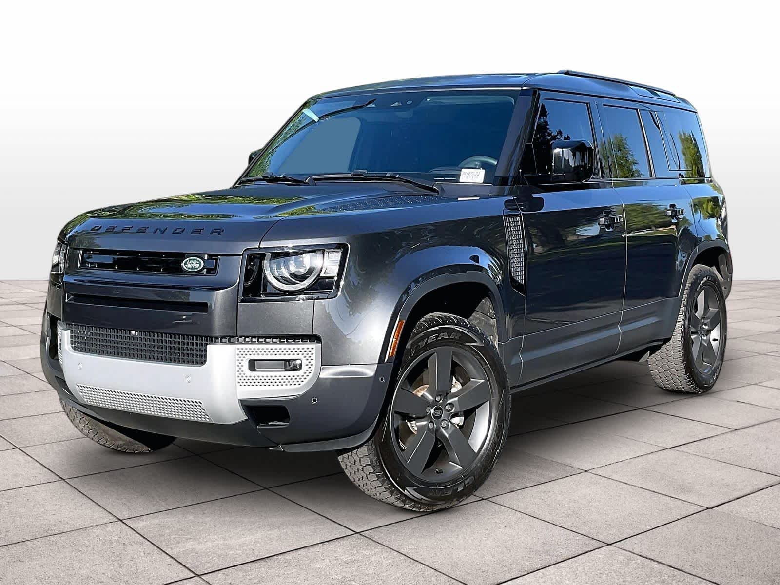 2025 Land Rover Defender 110 S P300's photo