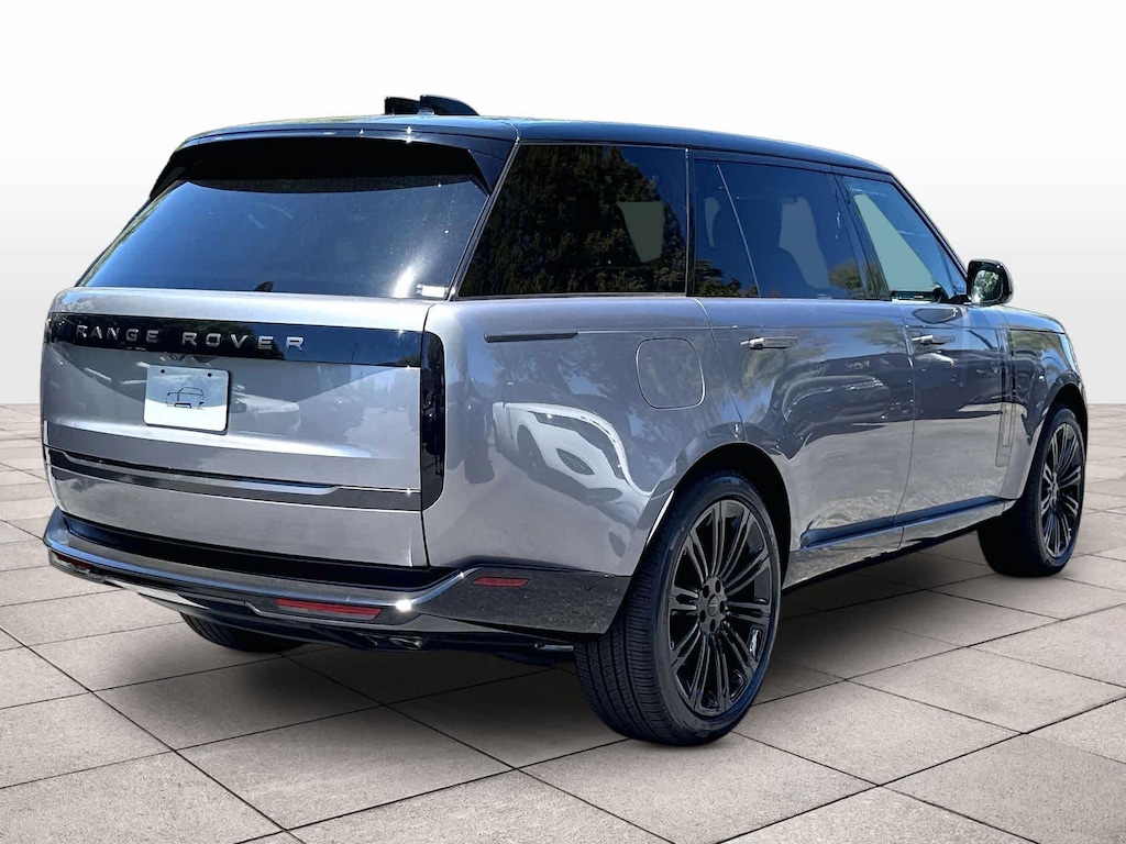 New 2026 Land Rover Range Rover SE LWB 7-Seats / V8 SUV