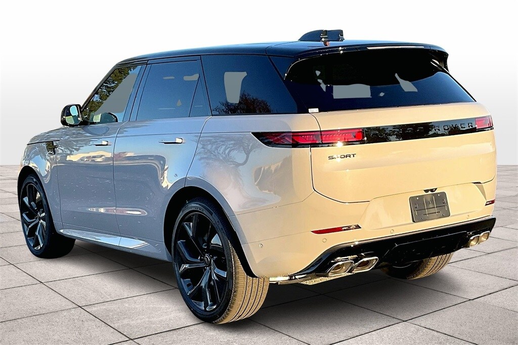 2025 Land Rover Range Rover Sport SE photo 3