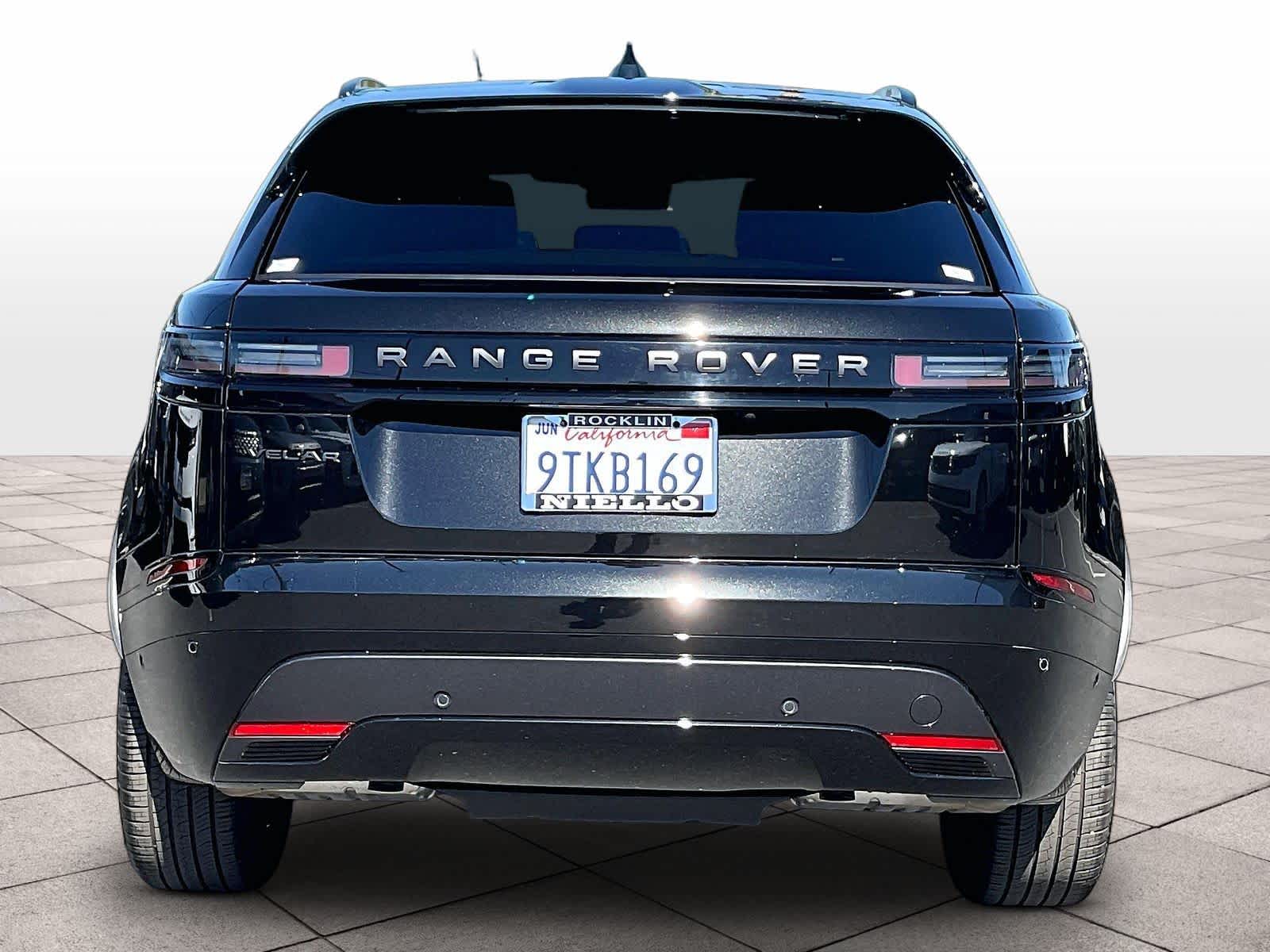 2026 Land Rover Range Rover Velar Dynamic SE photo 4