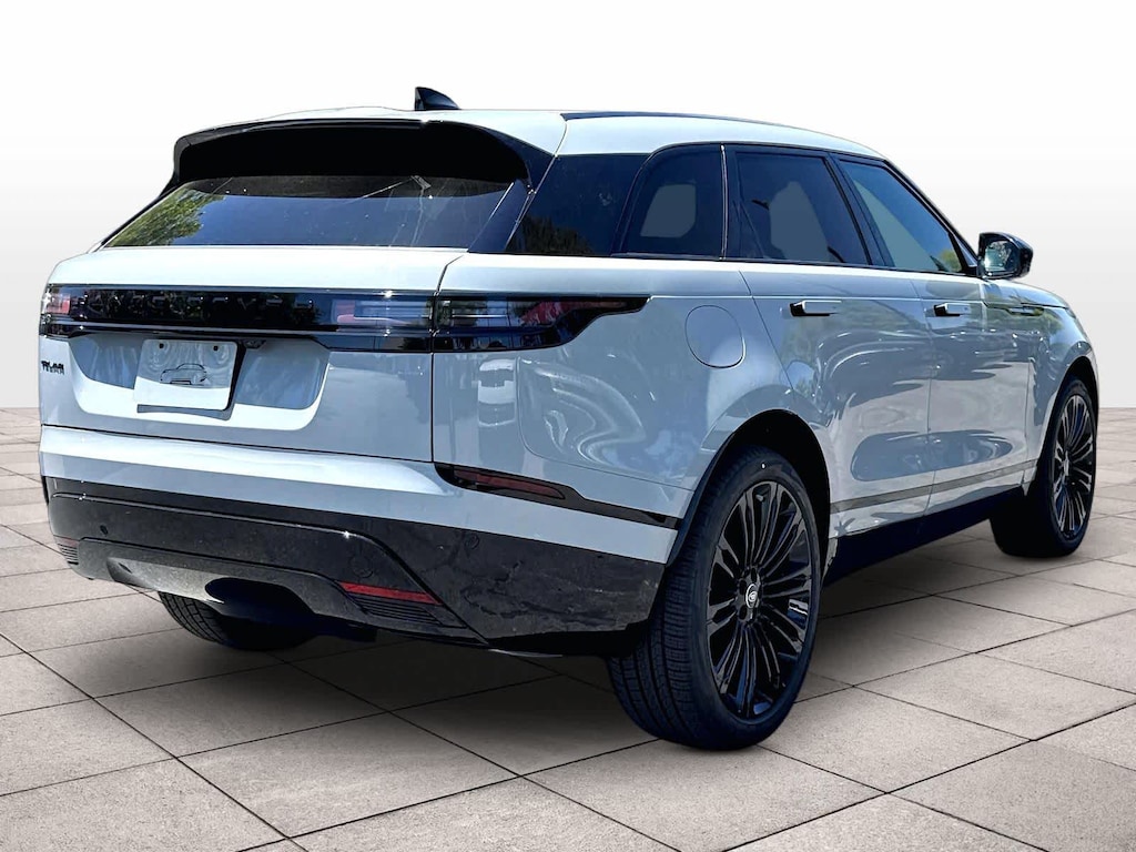 New 2026 Land Rover Range Rover Velar Dynamic SE
