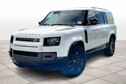 2024 Land Rover Defender Outbound 130 P400