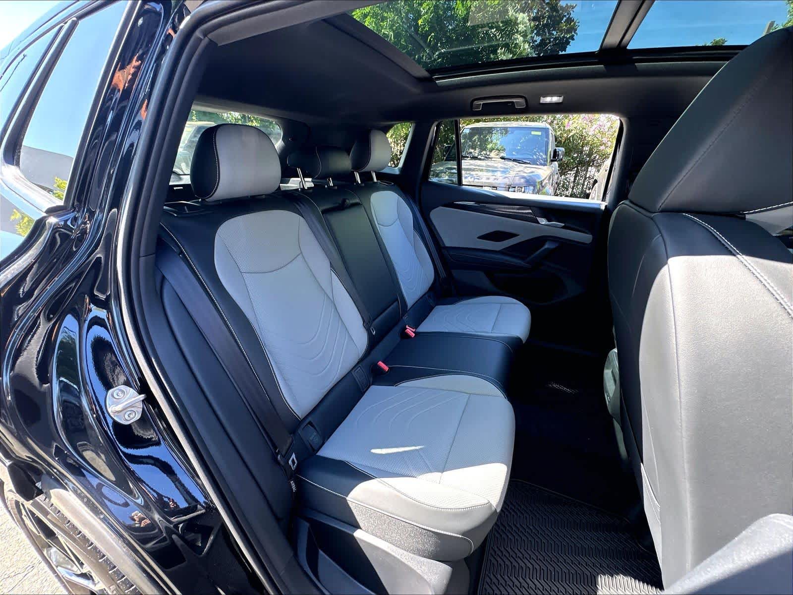 2026 Volkswagen Tiguan SE R-LINE BLACK - Photo 29
