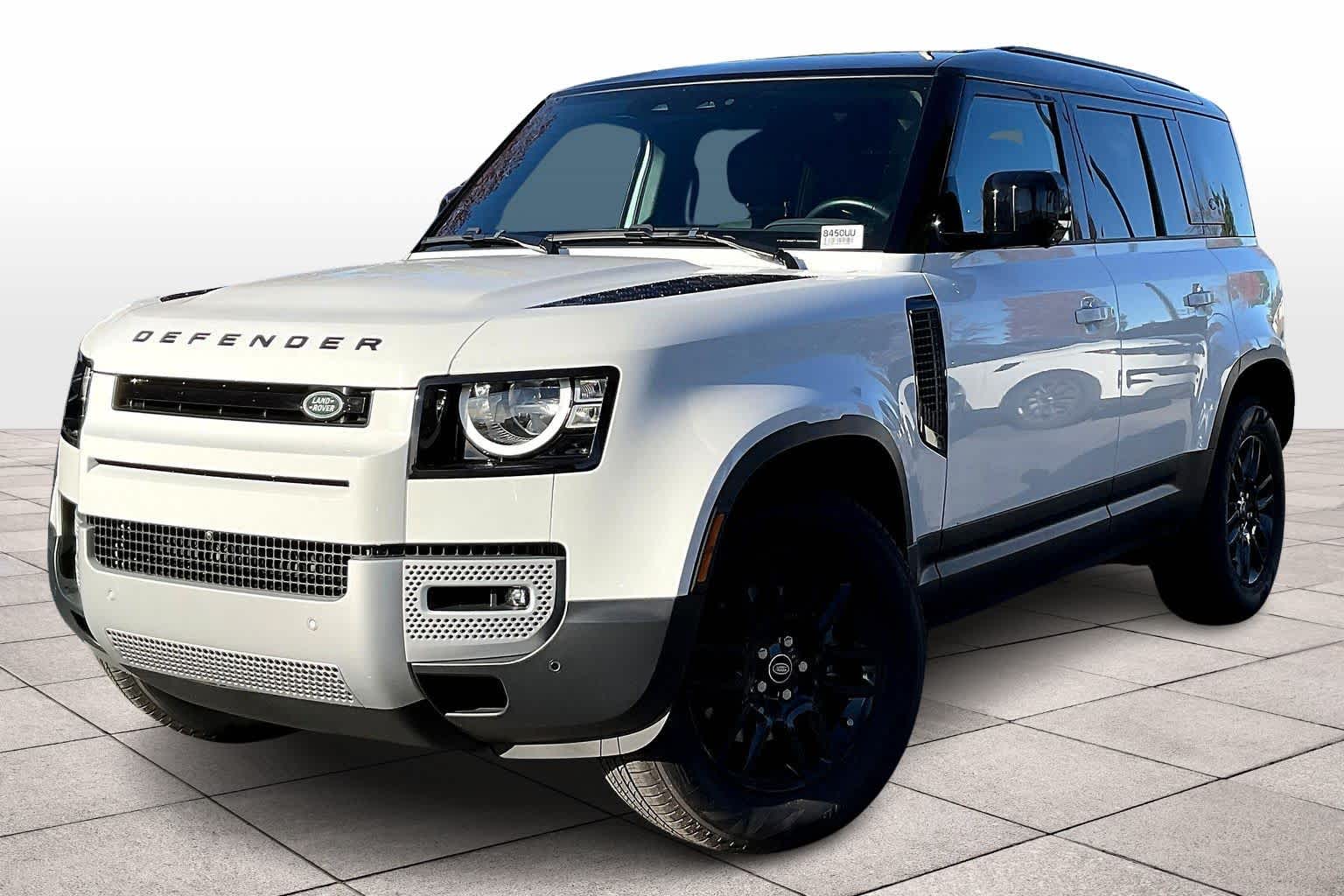 2023 Land Rover Defender S's photo