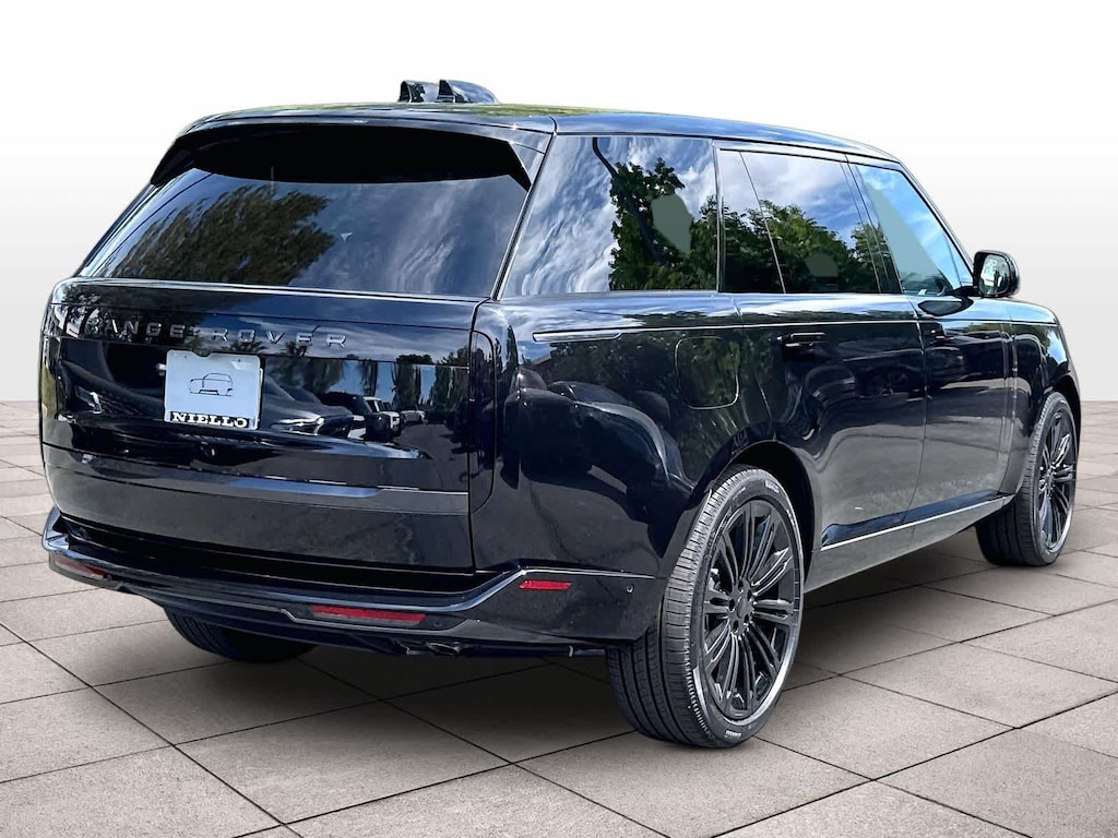 New 2026 Land Rover Range Rover SE LWB 7-Seats / V8 SUV