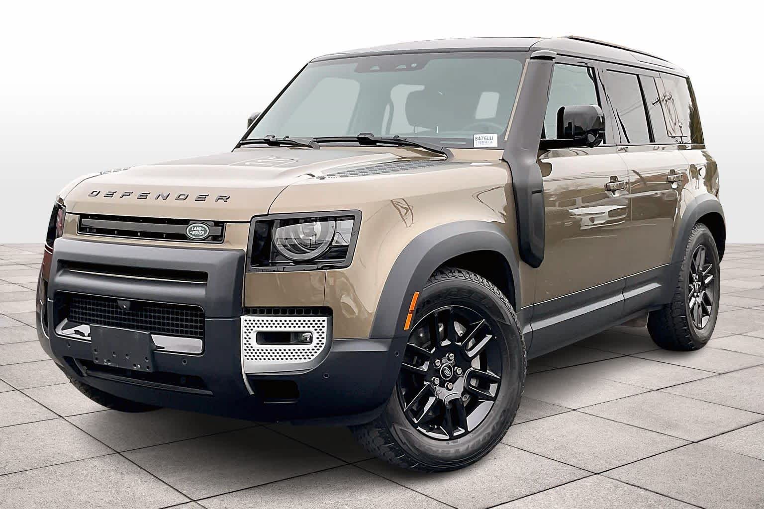 2022 Land Rover Defender SE's photo