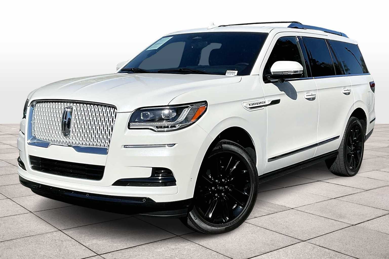 2023 Lincoln Navigator Reserve's photo