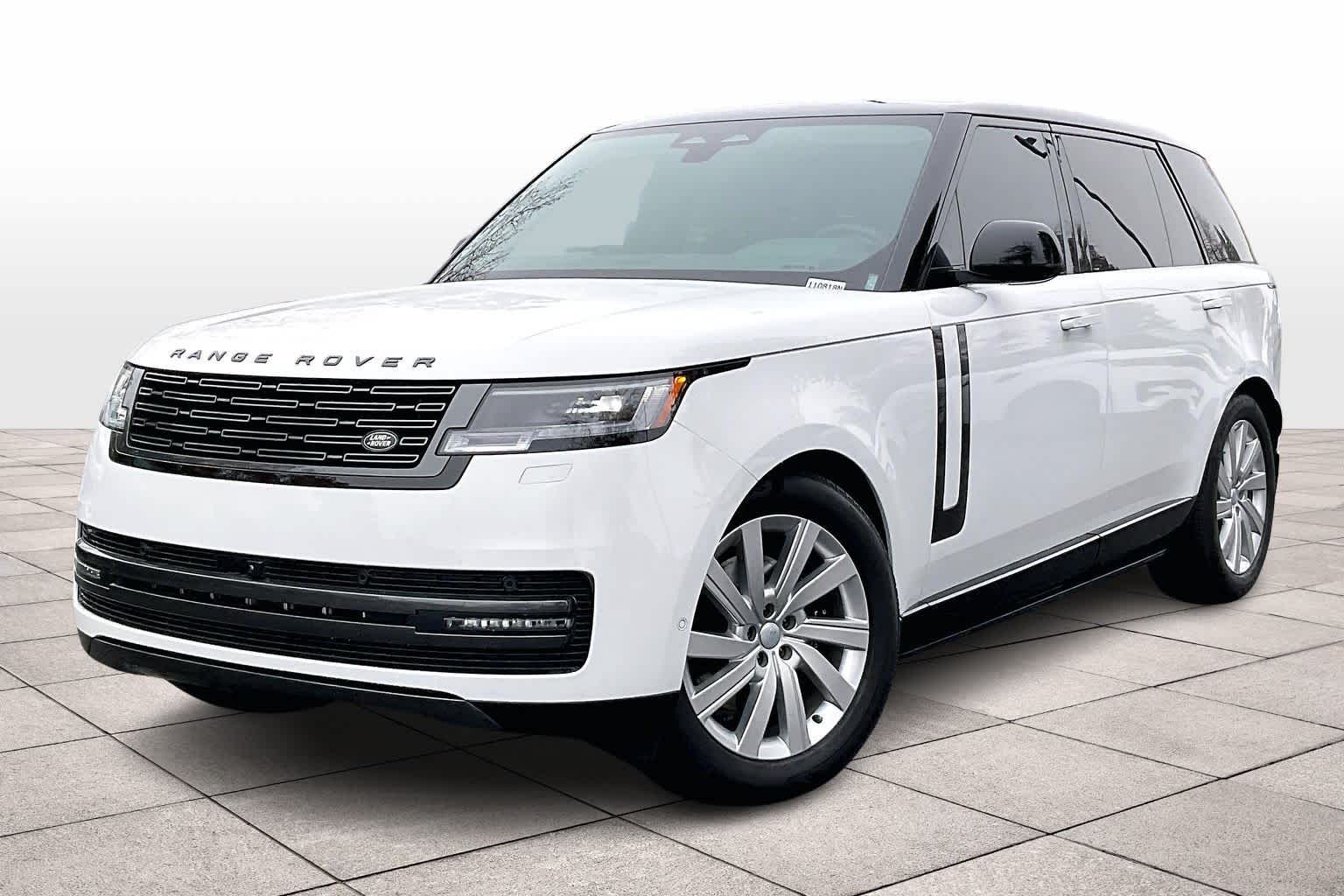 2025 Land Rover Range Rover SE's photo
