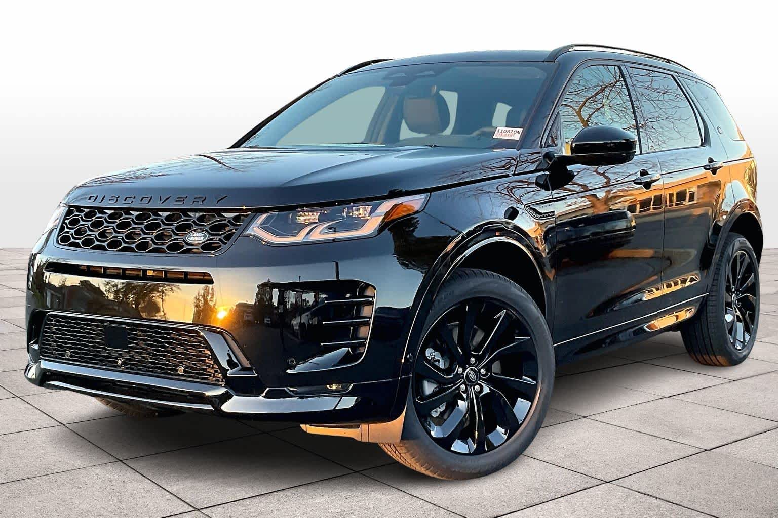 2025 Land Rover Discovery Sport Dynamic SE's photo