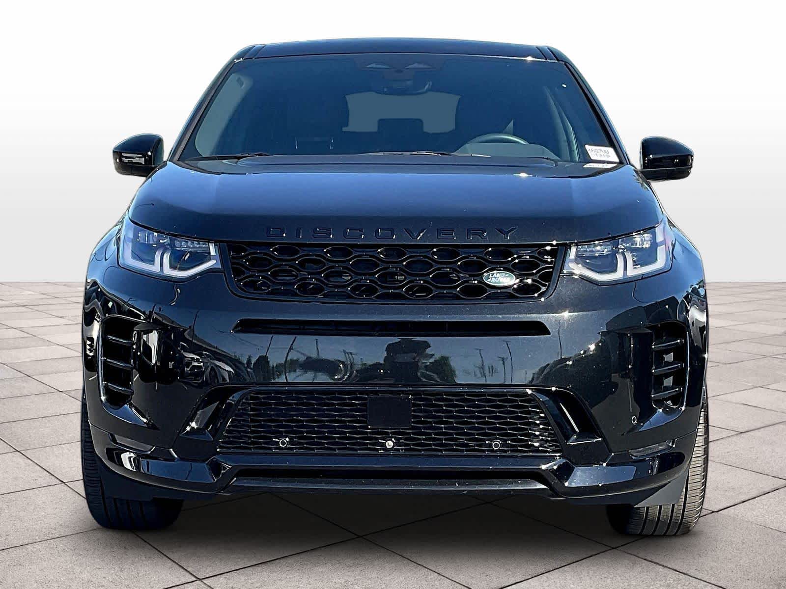 2025 Land Rover Discovery Sport Dynamic SE photo 2