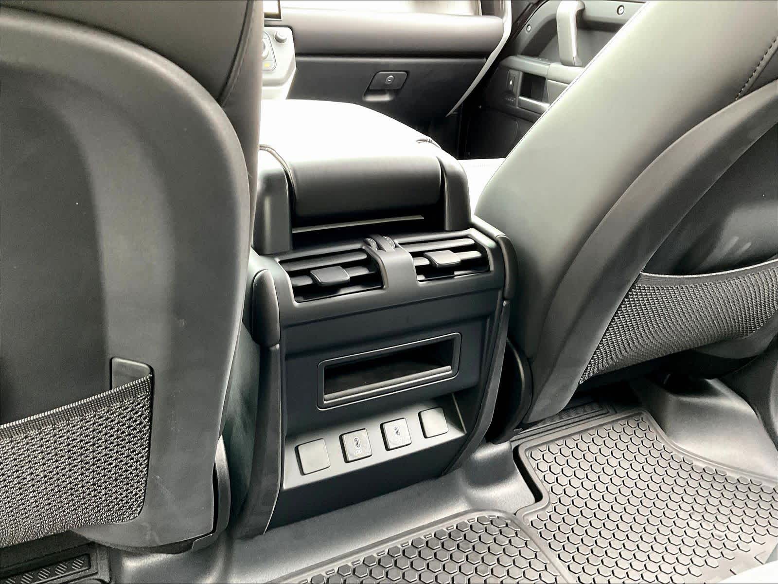2026 Land Rover Defender S - Photo 16