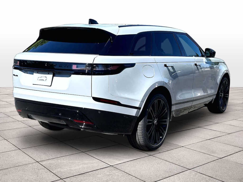 New 2026 Land Rover Range Rover Velar Dynamic SE