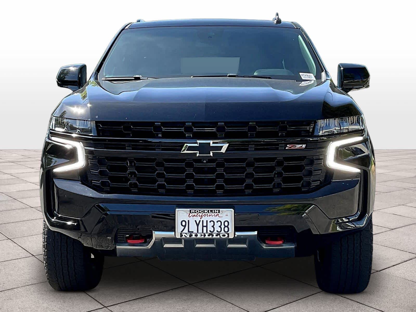 2024 Chevrolet Suburban Z71 photo 2